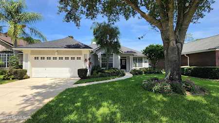 9032 Spindletree Way Jacksonville, FL 32256
