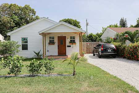 634 49th Street West Palm Beach, FL 33407