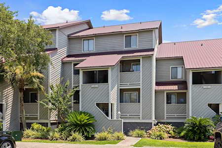 45 W Mariners Cay Dr Folly Beach, SC 29439