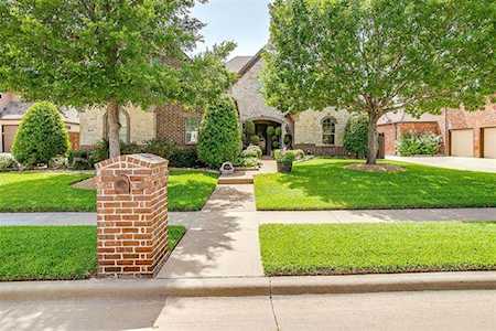 8005 Long Trail Drive North Richland Hills, TX 76182