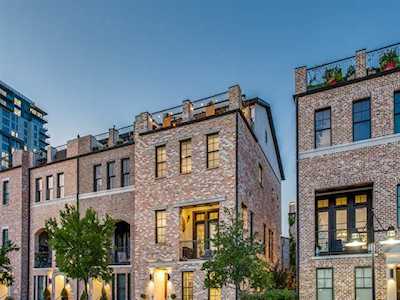 544 S Pearl Expressway Dallas, TX 75201