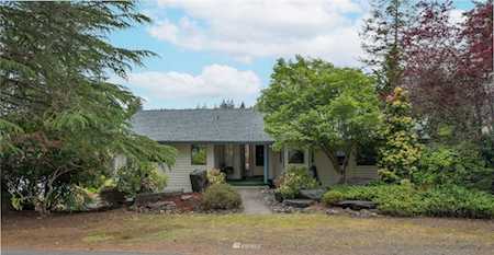 380 E Fairway Dr Allyn, WA 98524