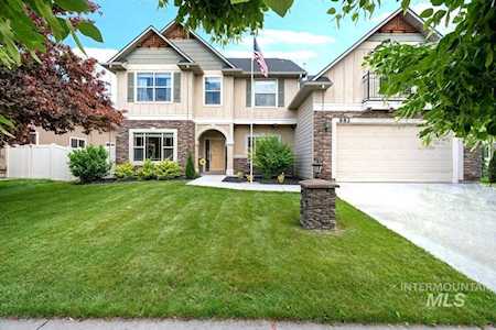 882 W Dallan Woods Way Nampa, ID 83686