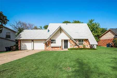 4459 Moorview Avenue Fort Worth, TX 76119