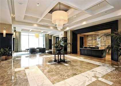 230 Tryon St Charlotte, NC 28202