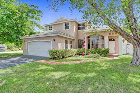 5501 NW 54th Ln Coconut Creek, FL 33073