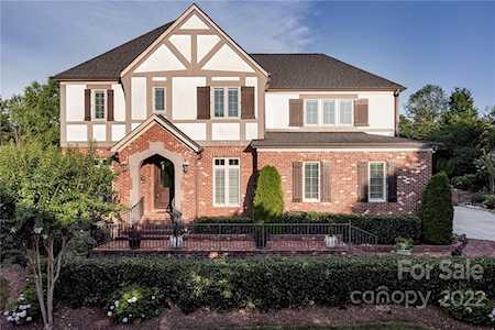 2427 Christenbury Hall Dr Concord, NC 28027