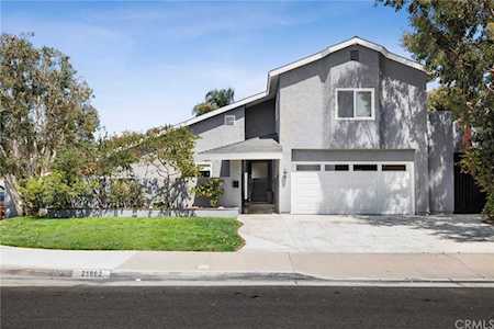 21862 Seaside Ln Huntington Beach, CA 92646
