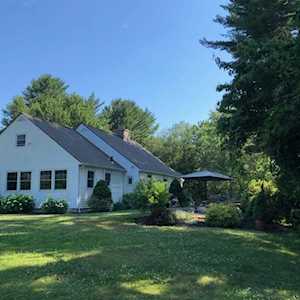 25 Mountain Rd Holyoke, MA 01040