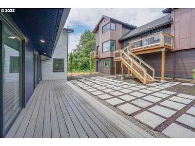 8675 SE Washington St #B Portland, OR 97216