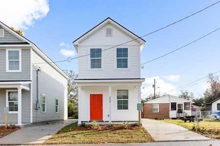 2046 Beech Ave North Charleston, SC 29405