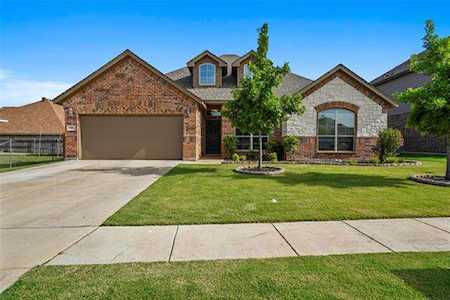 1100 Little John Drive Saginaw, TX 76179
