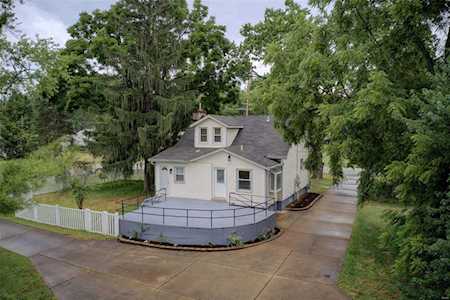 780 Sulphur Spring Ct Manchester, MO 63021