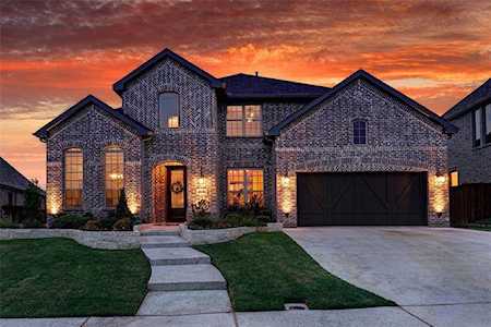926 Lake Hills Trail Roanoke, TX 76262