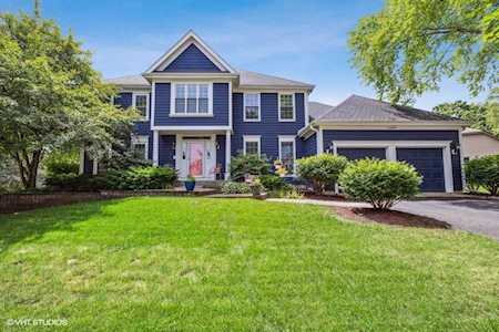 6408 Bobby Jones Ln Woodridge, IL 60517