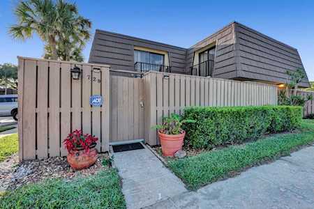 729 7th Court Palm Beach Gardens, FL 33410