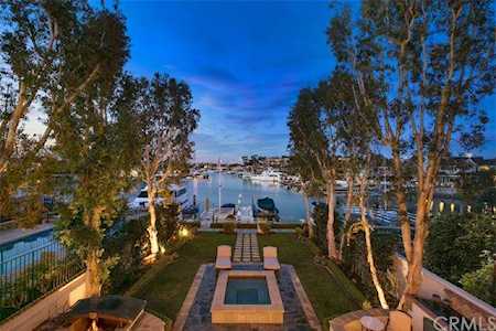 13 Harbor Island Newport Beach, CA 92660