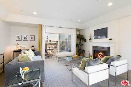 1271 Federal Avenue #302 Los Angeles, CA 90025