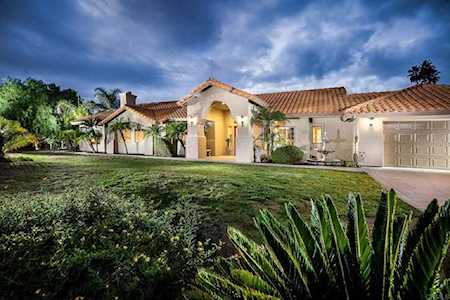 13486 Hilltop Place Valley Center, CA 92082