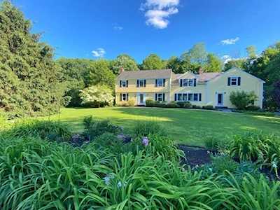7 B Howlett Street Topsfield, MA 01983