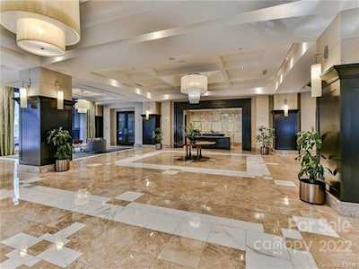 230 S Tryon St S Charlotte, NC 28202