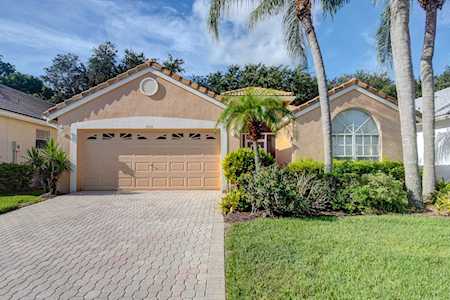7572 Charing Cross Lane Delray Beach, FL 33446