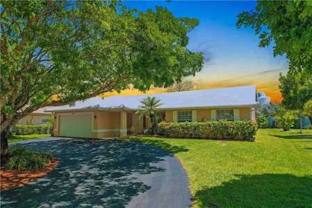 5115 NW 98th Dr Coral Springs, FL 33076