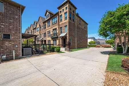 4097 Winsor Drive Farmers Branch, TX 75244