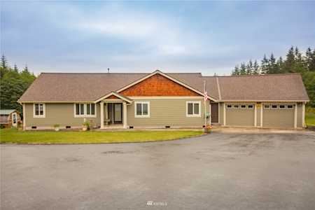 855 S Silver Lake Castle Rock, WA 98611