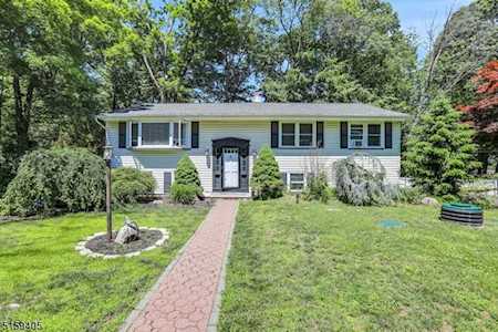 72 Fayson Lake Rd Kinnelon Boro, NJ 07405