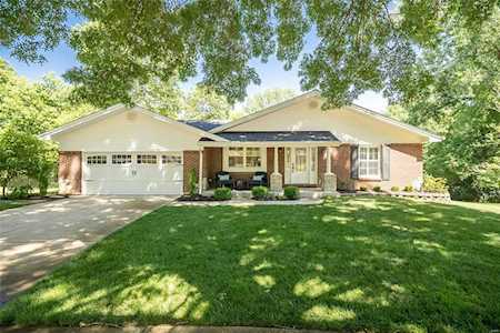 14206 Rainy Lake Dr Chesterfield, MO 63017