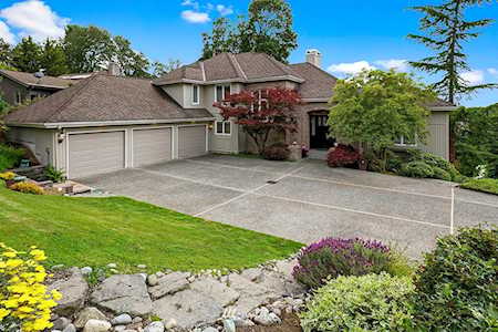 8182 W Mercer Way Mercer Island, WA 98040