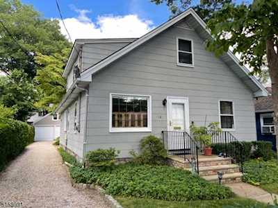 18 Fernwood Trl Denville Twp., NJ 07834