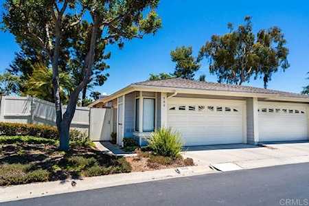 908 Wentworth Circle Vista, CA 92081