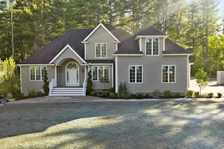 746 Highland Street Holliston, MA 01746