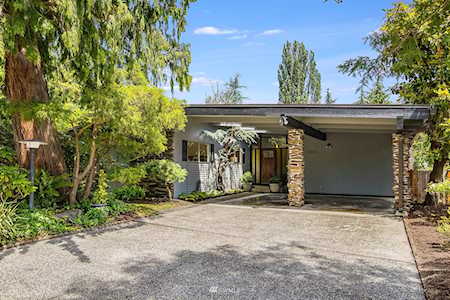 10004 43rd Place NE Seattle, WA 98125