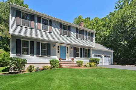 6 Shiloh Drive Mansfield, MA 02048