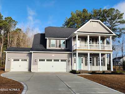 2225 Three Oaks Drive Greenville, NC 27858