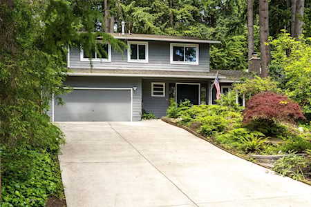 3205 165th Ave SE Bellevue, WA 98008