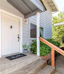 12312 121st St E Puyallup, WA 98374