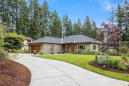 14110 Sunrise Dr NE Bainbridge Island, WA 98110