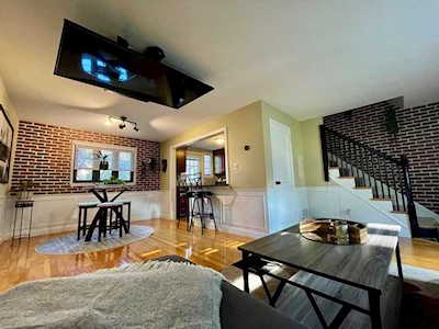 76 Duff #6 Watertown, MA 02472