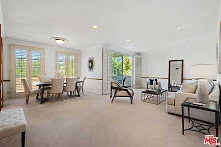 4949 Genesta Ave Encino, CA 91316