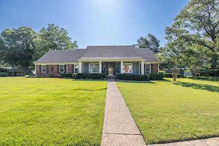 2820 Honey Tree Dr Germantown, TN 38138