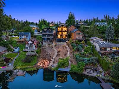 23050 SE Lake Wilderness Dr S Maple Valley, WA 98038