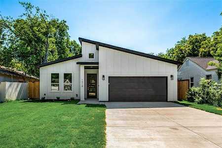 1018 N Morocco Avenue Dallas, TX 75211