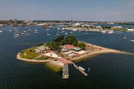 1 Crow Island Fairhaven, MA 02719