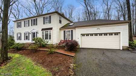 84 Ann Rd Washington Twp., NJ 07853