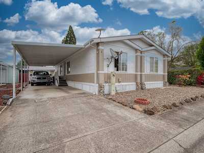 1570 S Peach St #1 Medford, OR 97501