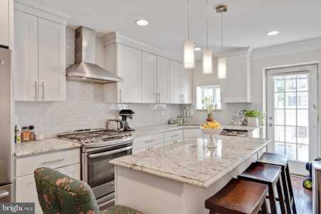 1634 Bainbridge St Philadelphia, PA 19146